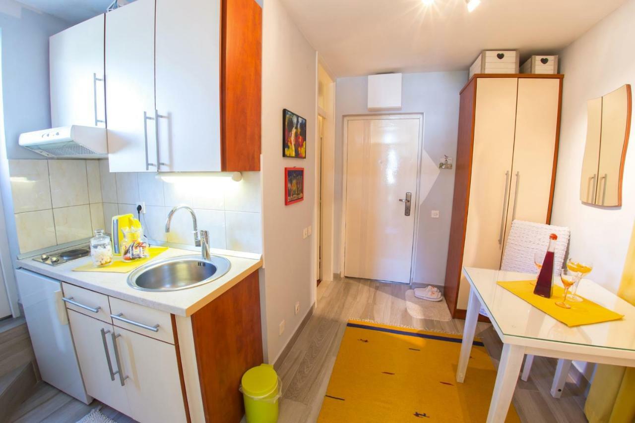 Yellow Lily Mostar Apartman Extérieur photo